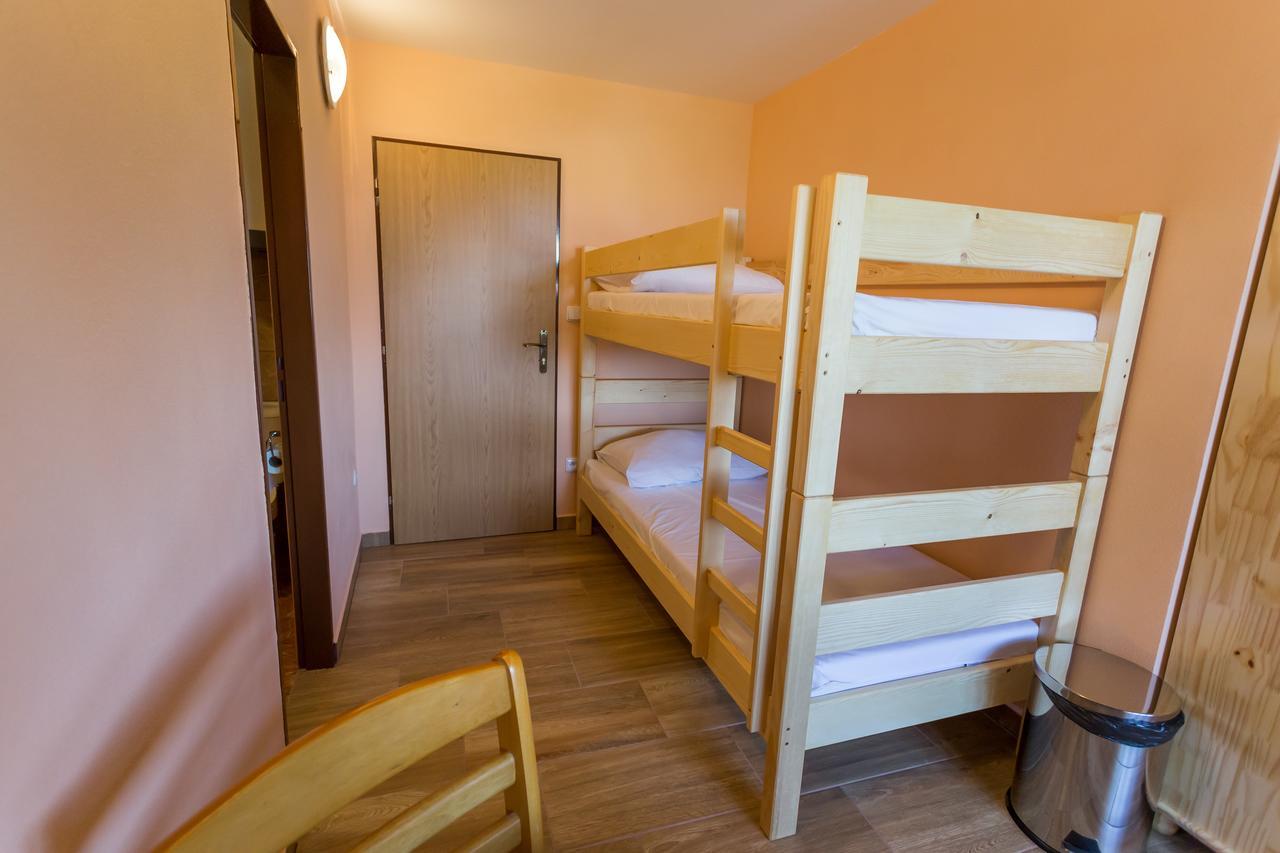 Penzion Satovske Lipy Exteriör bild